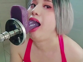 Amateur gay man uses dildo machine for deep throat training