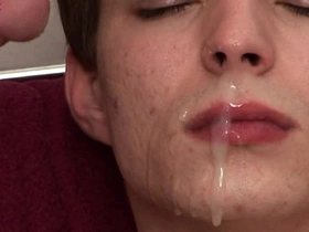 Bareback twink sex with face cumshots